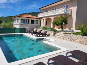 House Olive Bay View